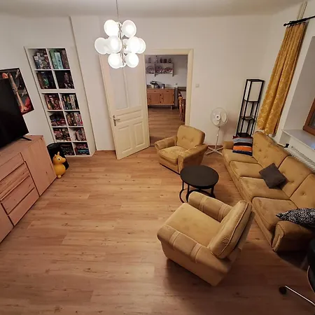 Mit Grossem Innenhof Und Garten - Ideal Fuer Grosse Gruppen Apartament *