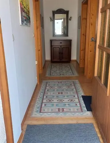 Apartament Mit Grossem Innenhof Und Garten - Ideal Fuer Grosse Gruppen *