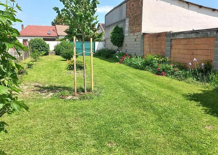 Mit Grossem Innenhof Und Garten - Ideal Fuer Grosse Gruppen *